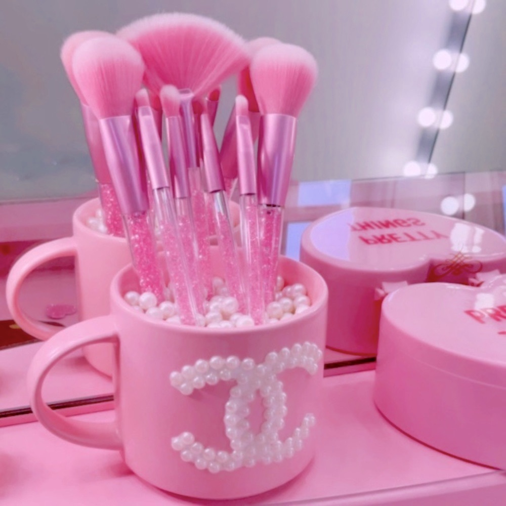 Pink Glam Makeup Brushes